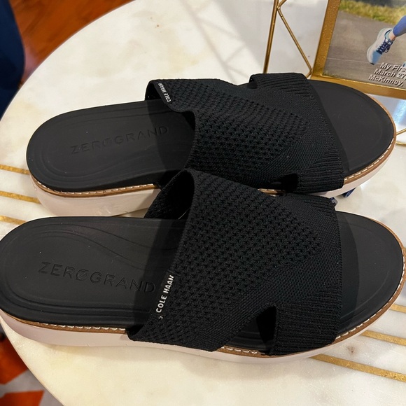 Cole Hahn Sandals - Picture 5 of 7